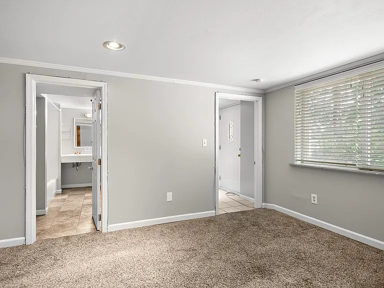 721 Montego Dr — Photo 16