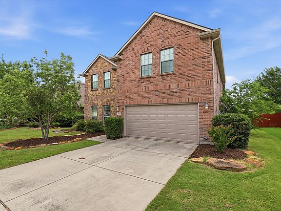 2nd image of 1021 English Ivy Dr
