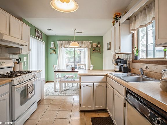 5th image of 1728 Chesapeake Ln #4