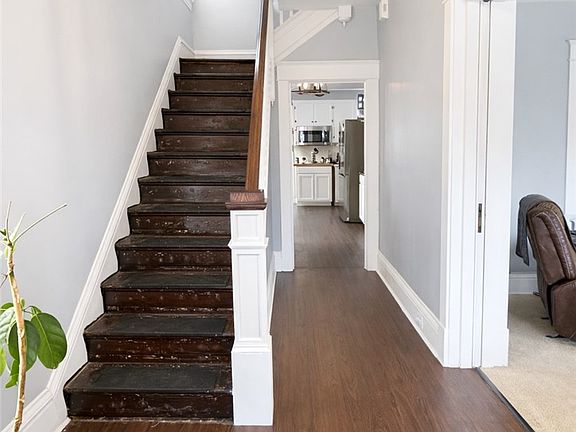 5th image of 134 Murdock St
