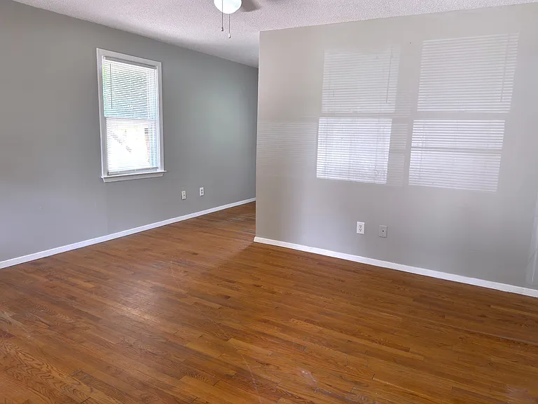 1100 Danita Cv — Photo 2