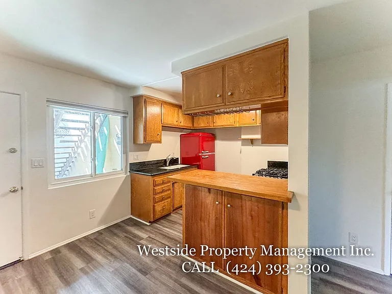 134 Chautauqua Blvd. — Photo 3