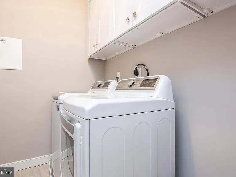 59 R St NE #2 — Photo 13