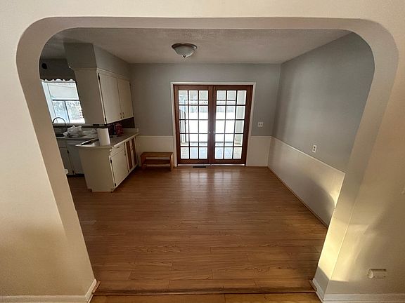 4th image of 7779 E De Ave