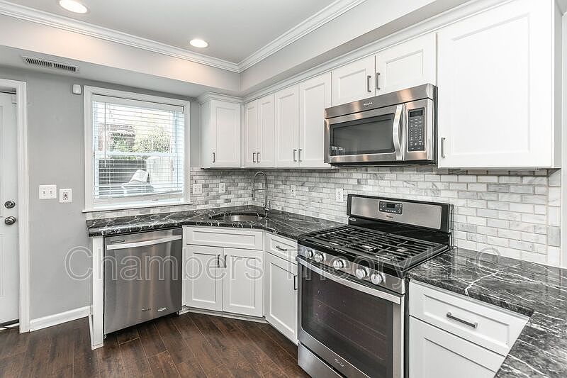 1st image of 410 N Henry St