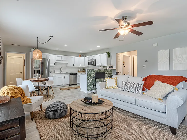 Vista Cay Dr — Photo 10