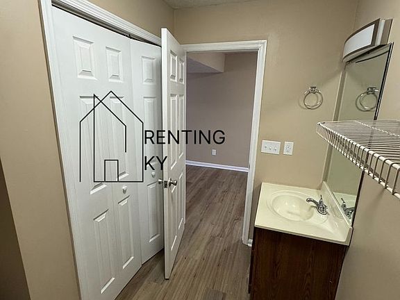 3rd image of 113 Manna Dr #1