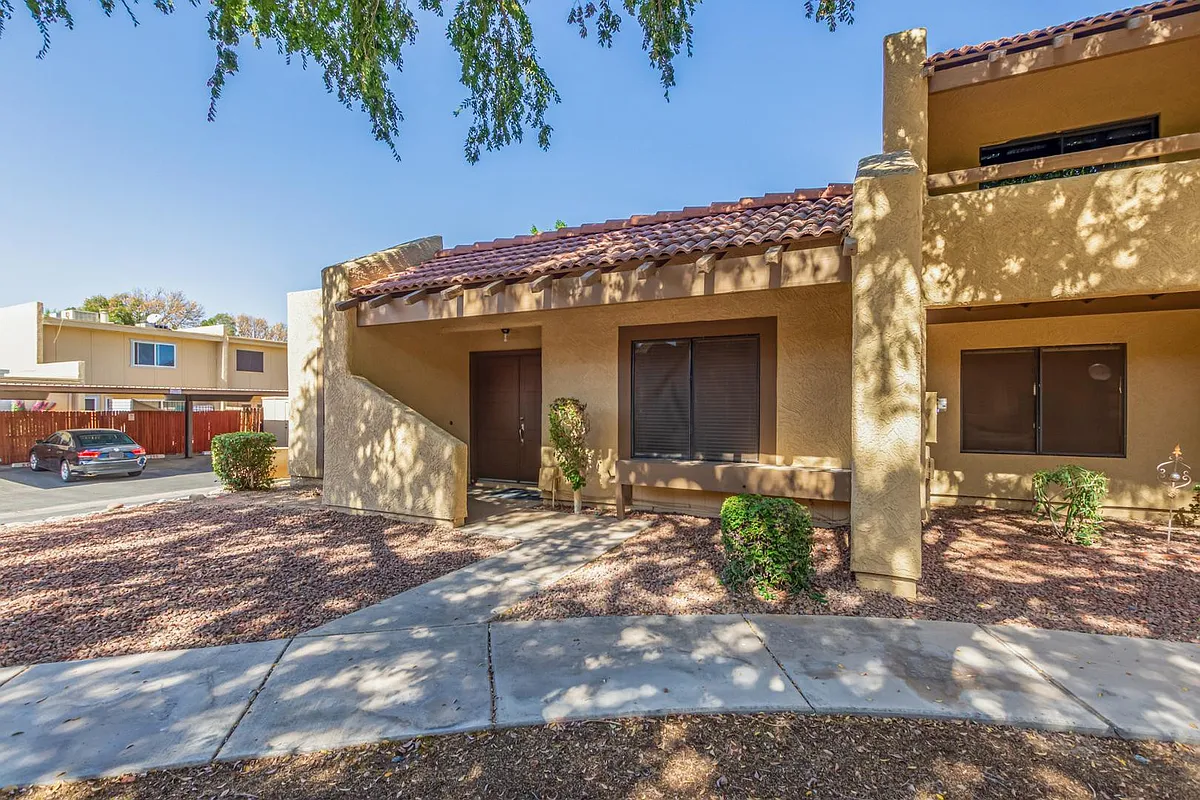 Building Photo - 5713 W Gelding Dr