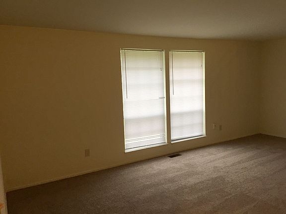 4th image of 5674 Troy Villa Blvd