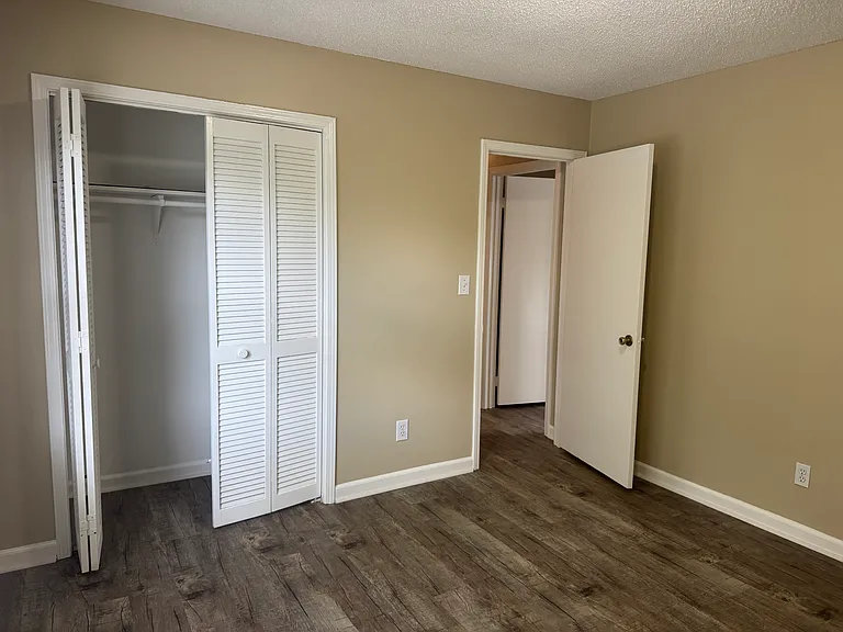 1103 Avenue A NE — Photo 11