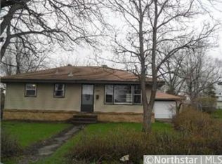 5649 5th St NE, Fridley, MN 55432