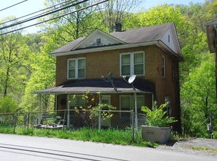 519 Riverside Dr, Welch, WV 24801