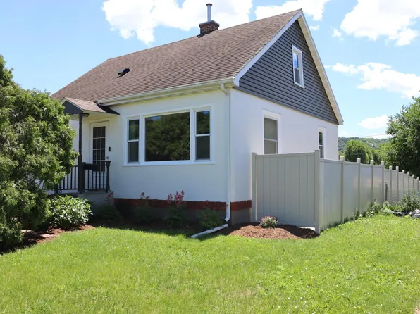 865 Gilmore Ave, Winona, MN 55987