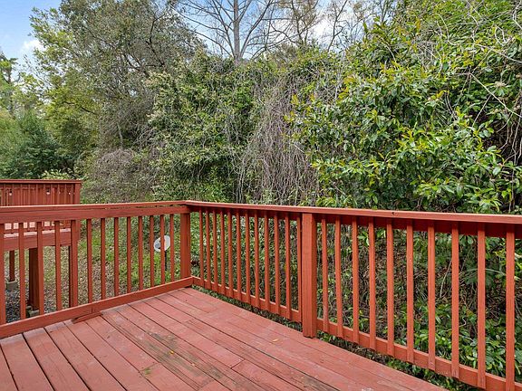 4th image of 2308 Timber Oaks Ln #1