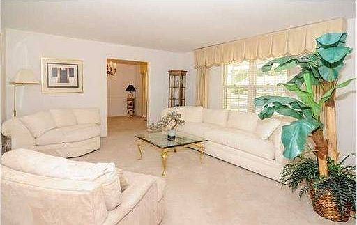 3rd image of 3209 Colesbury Dr