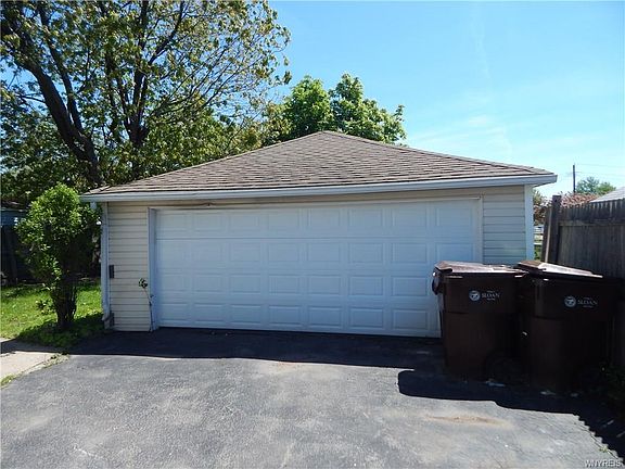 4th image of 173 Curtiss St