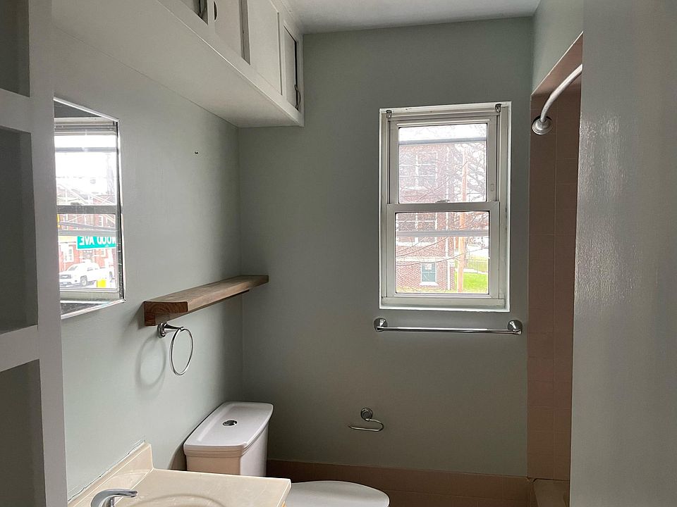 2nd image of 1800 S Wood Ave #3