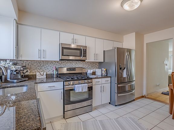 5th image of 8430 W Catalpa Ave Unit 502