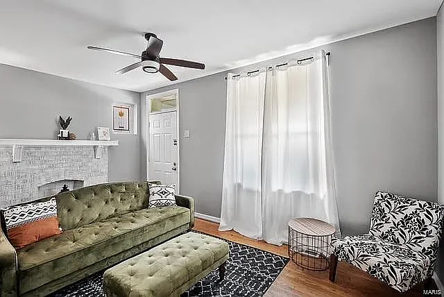 2 bed, $1,600 — Photo 4