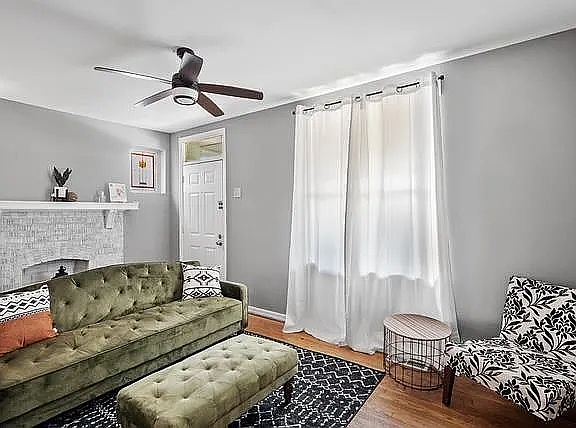 4th image of 3636 McRee Ave #3636