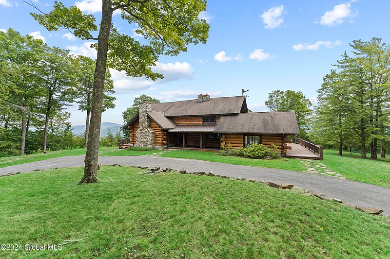 5th image of 838 Sly Pond Road