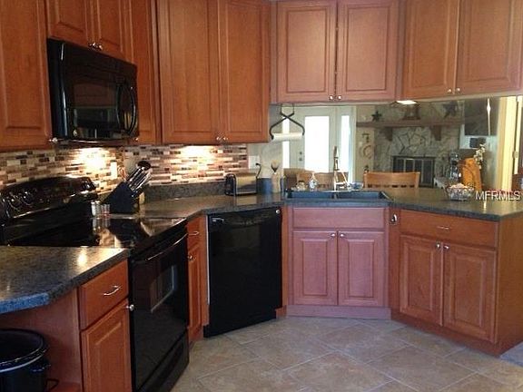 3rd image of 7207 Westpoint Dr