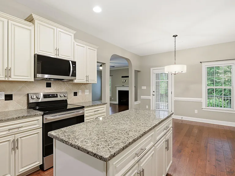 265 Heather Brook Cir — Photo 16