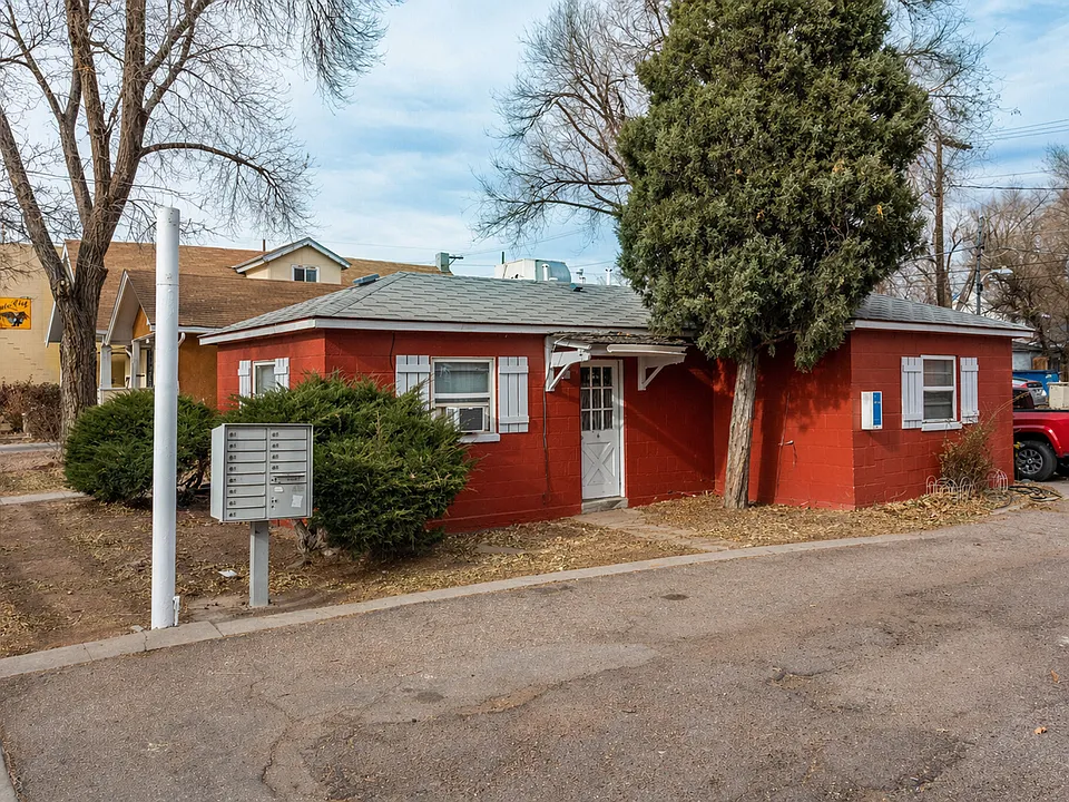 2712 W Colorado Ave