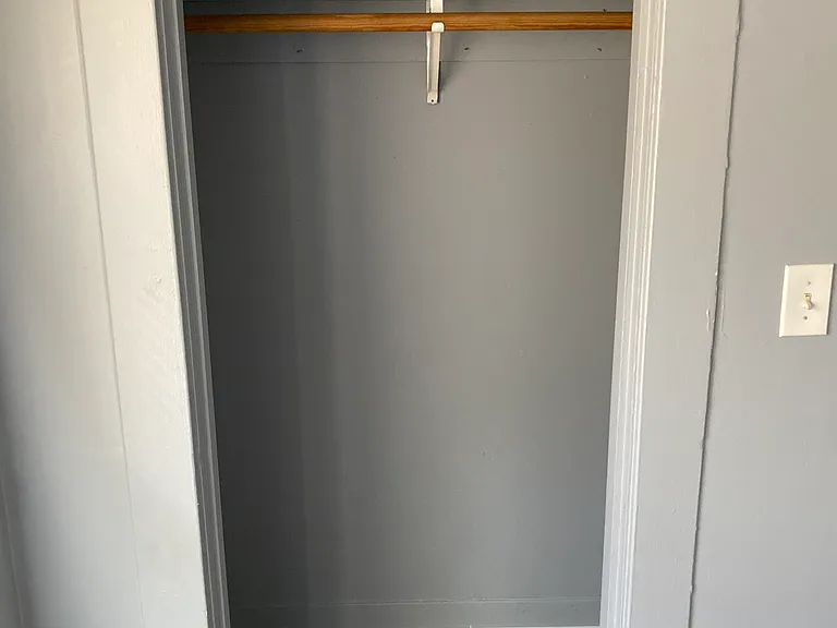 277 Scofield Ave #8 — Photo 3