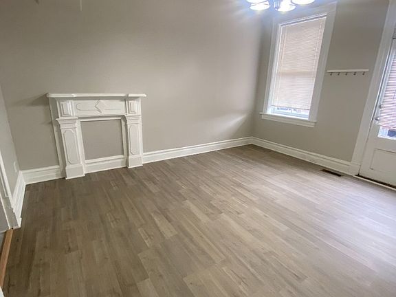 3rd image of 917 Geyer Ave #B