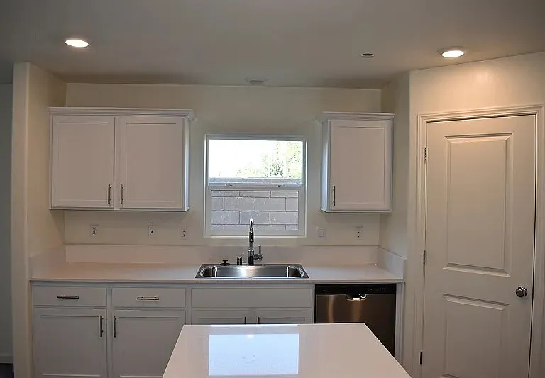 4049 Cinnabar Ave #2 — Photo 15