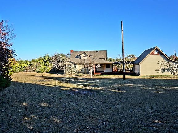 4th image of 309 Clear Lake Ln
