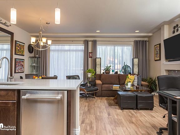 5th image of 2990 Lois Dr #5