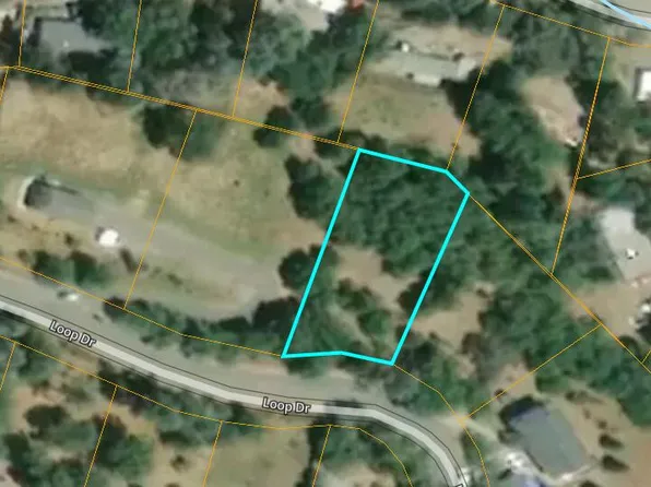 22110 Loop Dr, Redding, CA 96003
