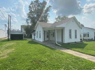 110 W Coline St, Mount Sterling, IL 62353