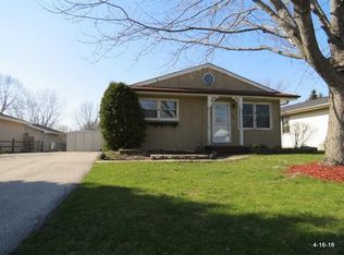 748 Foxtrail Cir, Burlington, WI 53105