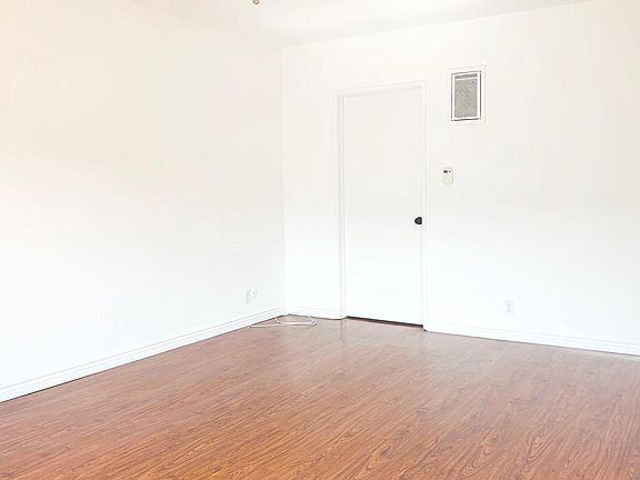 3rd image of 1455 S Wooster St #60