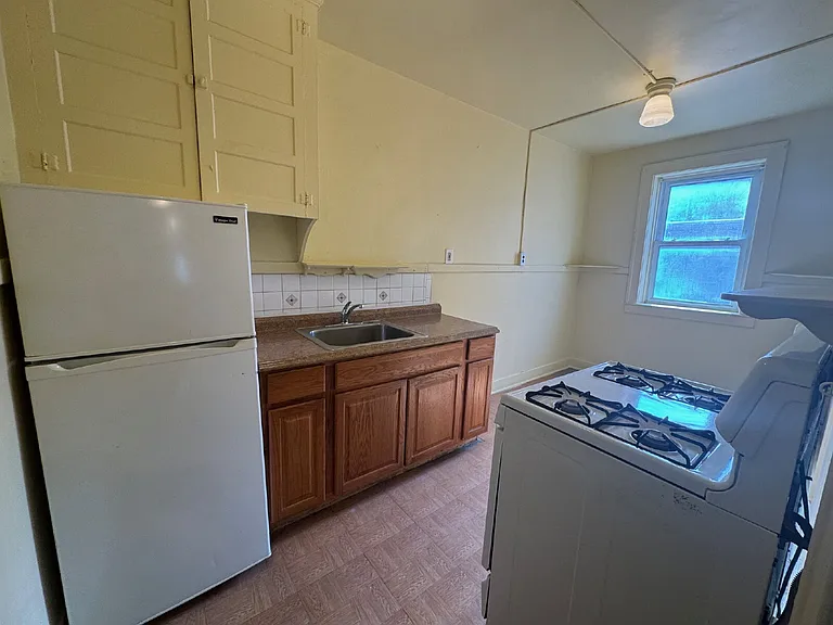 11 Linden St #103 — Photo 10