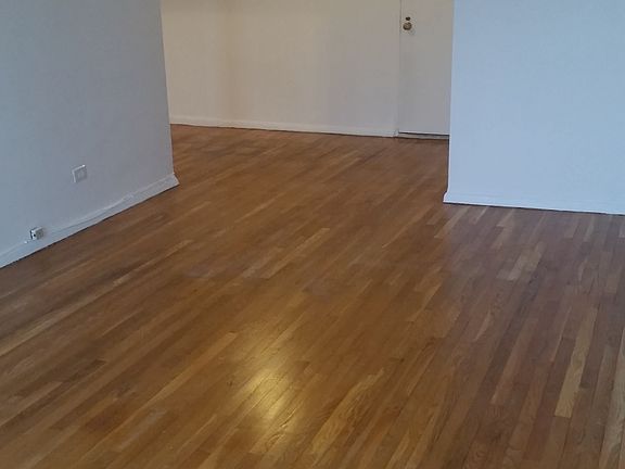 4th image of 20910 41st Ave APT 5S