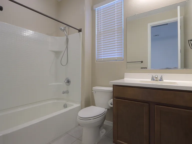 832 S Strahan Pl — Photo 7