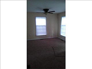 3rd image of 3929 Millersville Dr