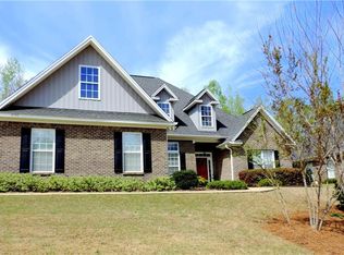 2100 Rockledge Cir, Opelika, AL 36801