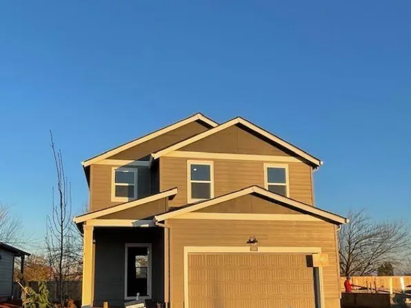 2771 Chickadee Ln, Woodburn, OR 97071
