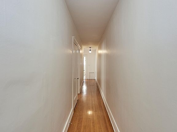 4th image of 125 N Berendo St