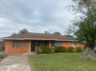 109 E Spreading Oak Dr, Houston, TX 77076