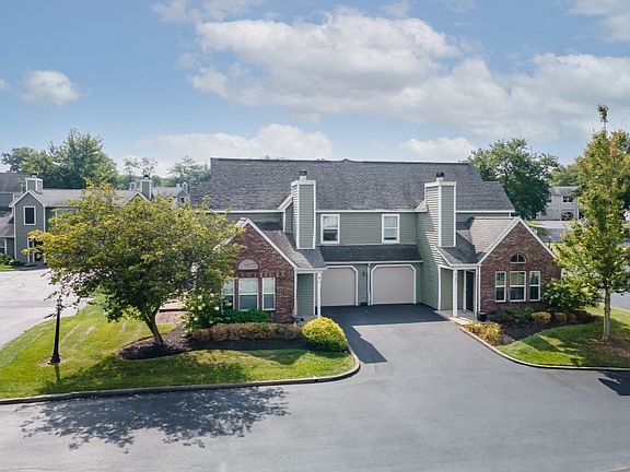 Enjoy the peaceful drive into Windridge, with tree-lined views and beautifully landscaped grounds.