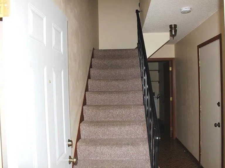 1624-1634 Greeley St S #1624 — Photo 5