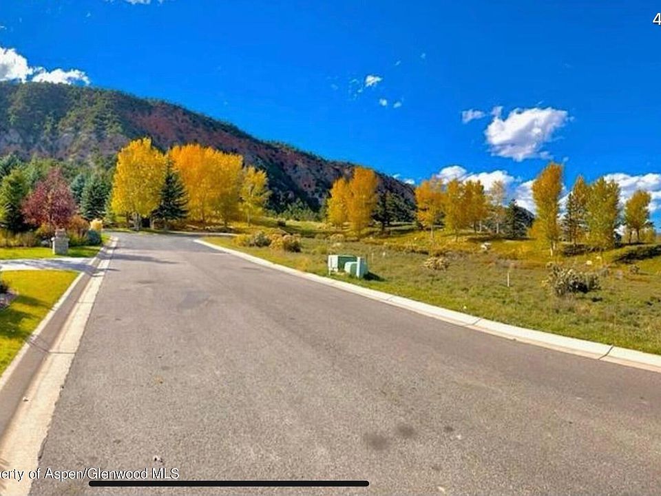 2nd image of 622 Saddleback Rd