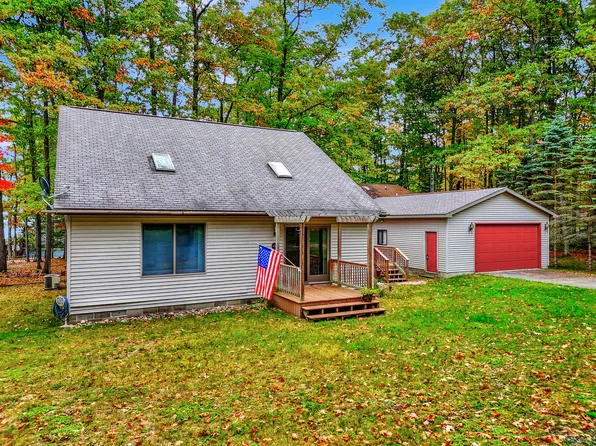 434 Jefferson Blvd, Roscommon, MI 48653