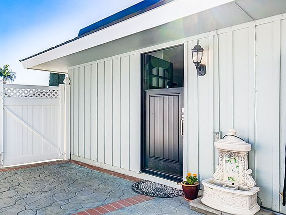 2nd image of 13262 Sussex Pl